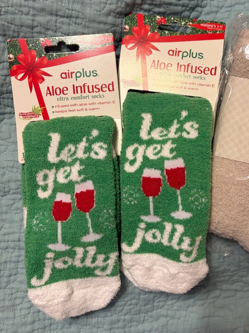 NWT Airplus Aloe Infused Cozy Socks *Lot of 3* Holiday Green Beige Fuzzy Lounge
